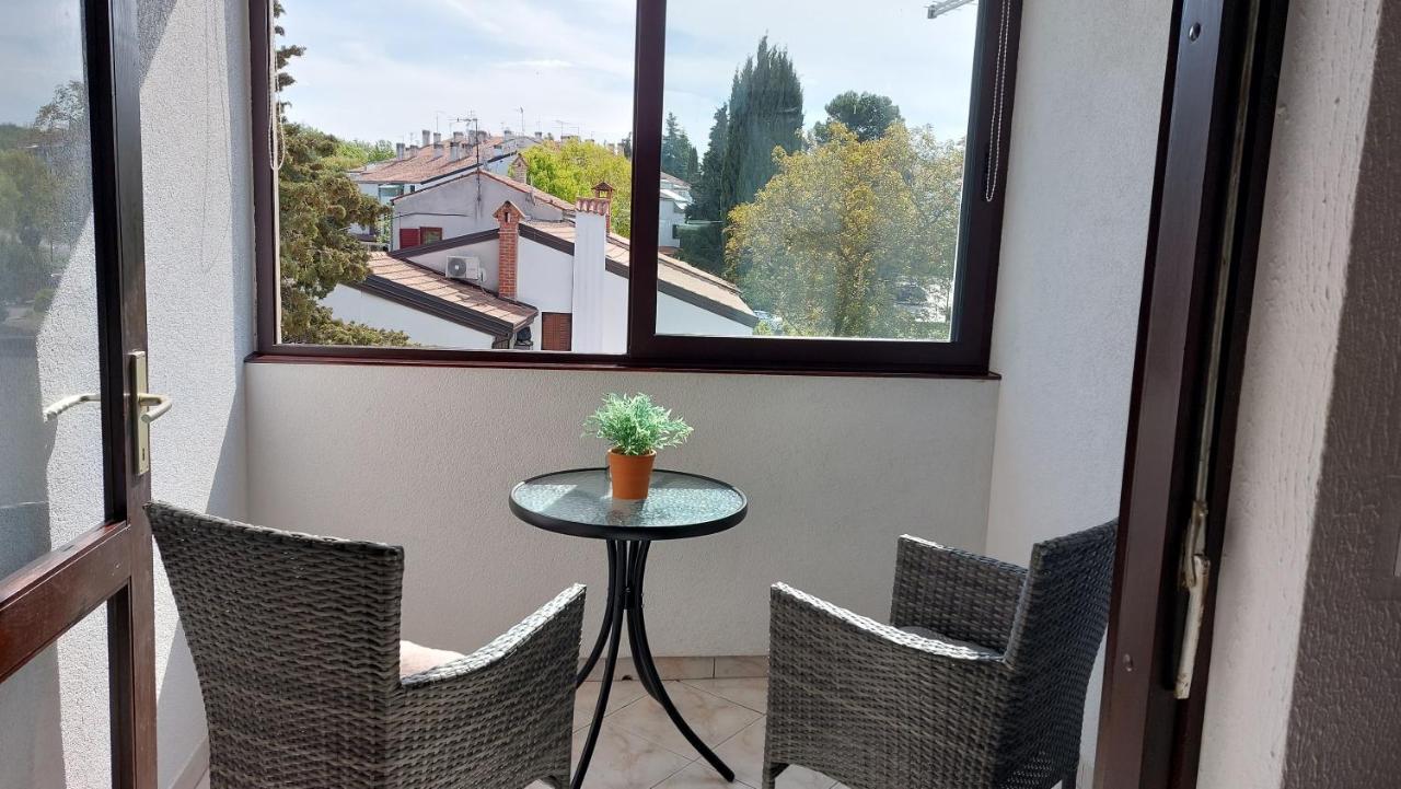 Apartment Cervar Porec Exterior photo